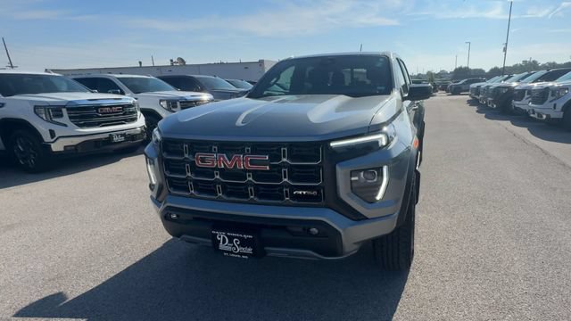 Used 2025 GMC Canyon AT4 AWD/4WD image 4