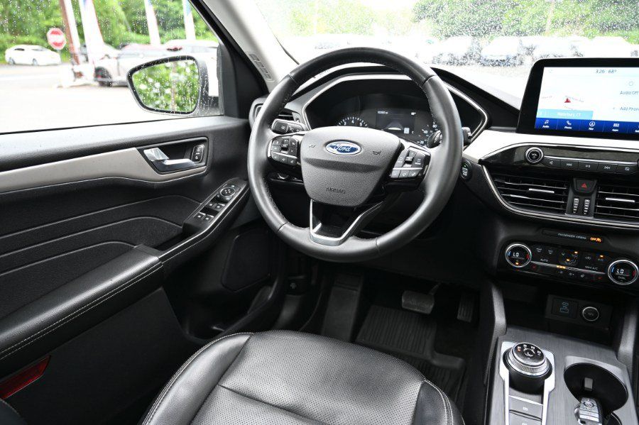 Used 2021 Ford Escape SEL w/ Class II Trailer Tow Package AWD/4WD image 13