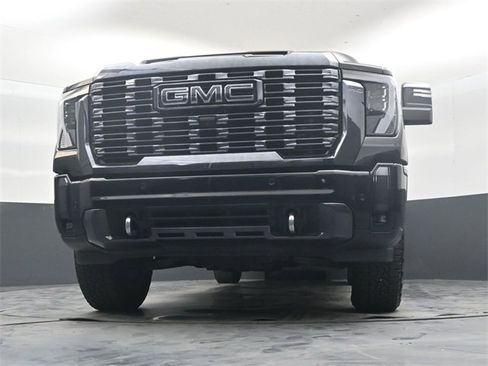 Used 2024 GMC Sierra 3500 Denali Ultimate image 43
