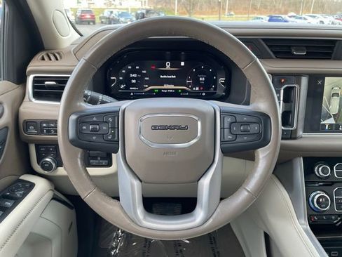 Used 2022 GMC Yukon XL Denali w/ Max Trailering Package AWD/4WD image 16