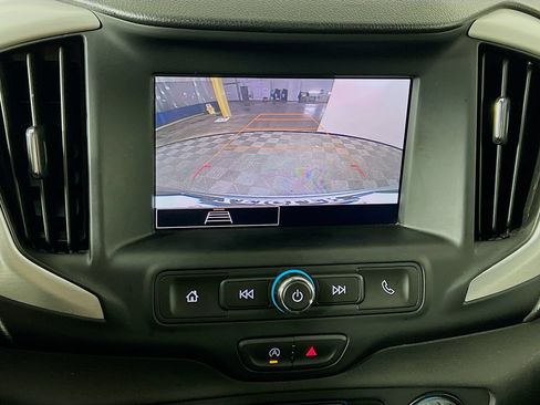 Used 2024 GMC Terrain SLE FWD image 13