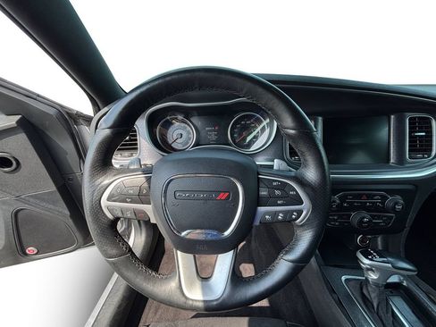 Used 2016 Dodge Charger R/T Scat Pack w/ Technology Group RWD image 17