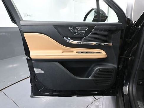 Used 2022 Lincoln Corsair Reserve w/ Equipment Group 201A image 21