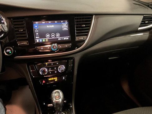 Used 2022 Buick Encore Preferred w/ Safety Package image 5