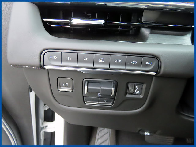 Used 2024 Cadillac Escalade ESV Sport Platinum w/ LPO, ONYX Package AWD/4WD image 19