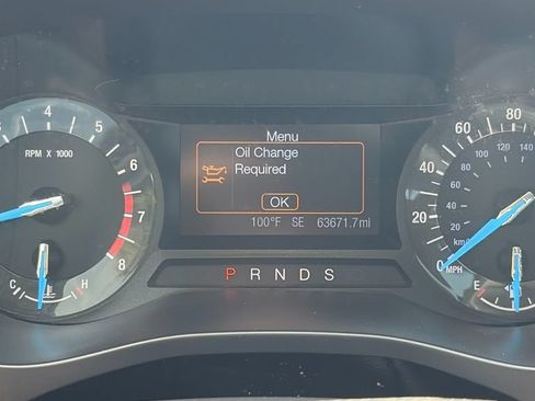 Used 2016 Ford Fusion SE FWD image 5