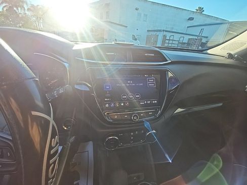 Used 2022 Chevrolet TrailBlazer LT w/ Convenience Package image 8