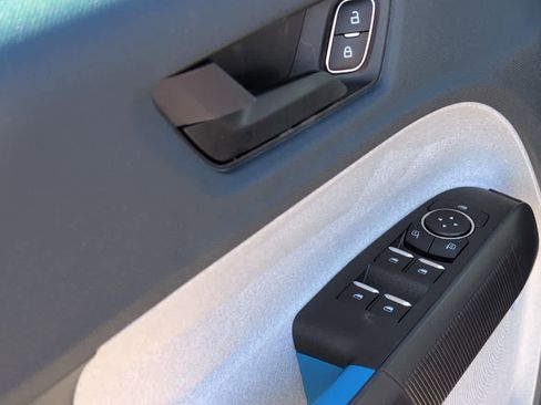 New 2025 Ford Maverick XLT w/ XLT Luxury Package image 19