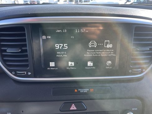 Used 2020 Kia Sportage LX image 19