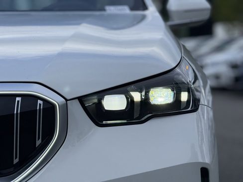 Used 2025 BMW 530i image 13