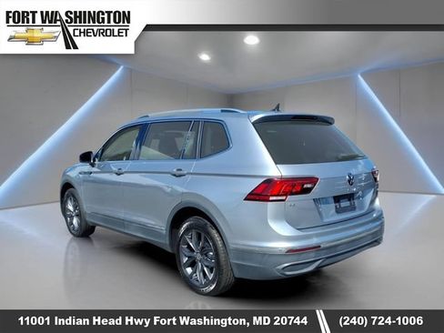 Used 2022 Volkswagen Tiguan SE AWD/4WD image 4