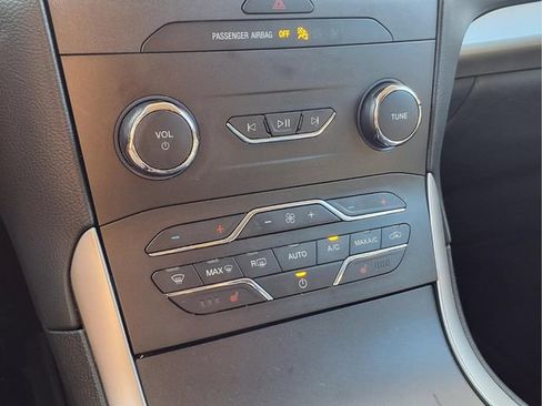 Used 2020 Ford Edge SEL w/ Convenience Package FWD image 8