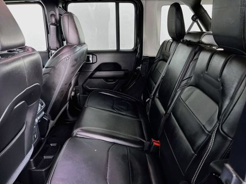 Used 2023 Jeep Wrangler Unlimited Sahara w/ Dual Top Group AWD/4WD image 32