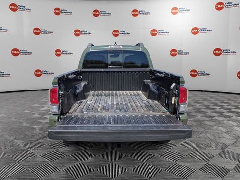 Used 2021 Toyota Tacoma TRD Sport w/ Technology Package image 30