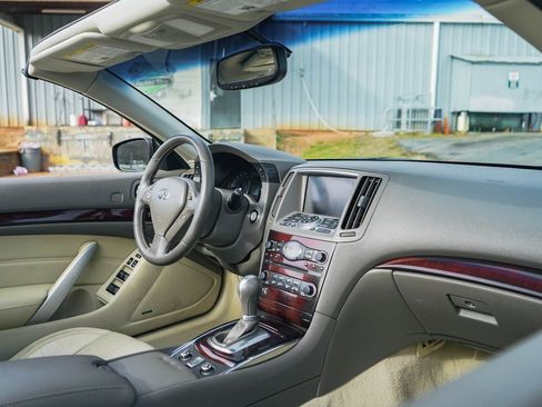 Used 2013 INFINITI G37 Sport w/ Premium Pkg image 10
