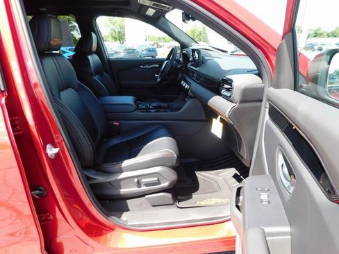 New 2025 Honda Pilot TrailSport image 24