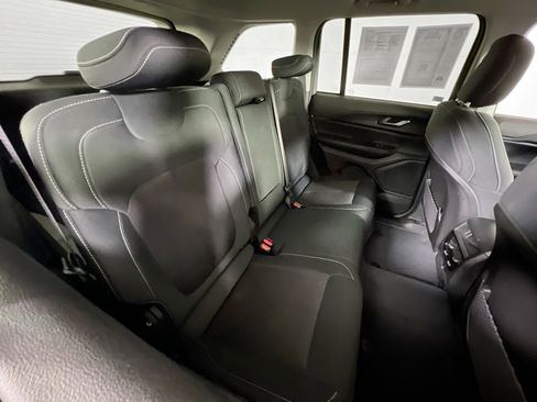 Used 2023 Jeep Grand Cherokee Laredo w/ Luxury Tech Group I image 26