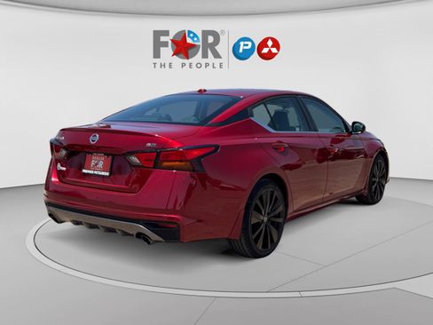 Used 2020 Nissan Altima 2.5 SR w/ Premium Package FWD image 5