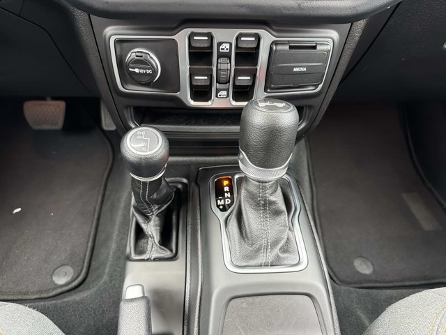 Used 2026 Jeep Wrangler Unlimited Sahara AWD/4WD image 28