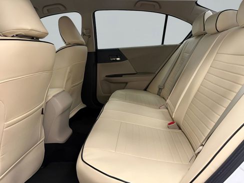 Used 2017 Honda Accord LX image 14