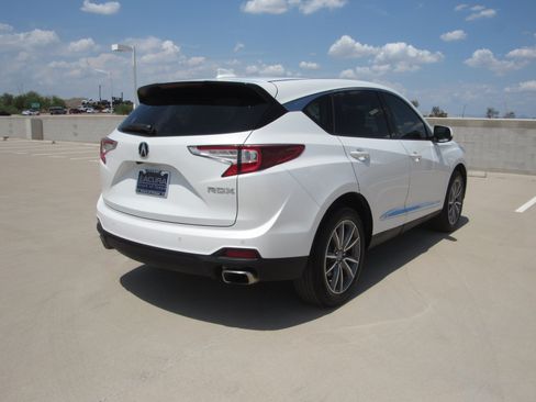 Used 2022 Acura RDX FWD w/ Technology Package image 5