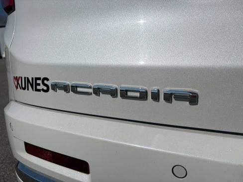 Used 2023 GMC Acadia Denali w/ Denali Ultimate Package AWD/4WD image 48