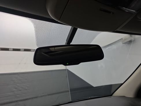 Used 2012 Jeep Grand Cherokee Laredo w/ Laredo E Group image 32