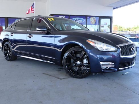 Used 2017 INFINITI Q70 L 3.7 image 3