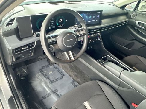 Used 2025 Hyundai Sonata SEL FWD image 13