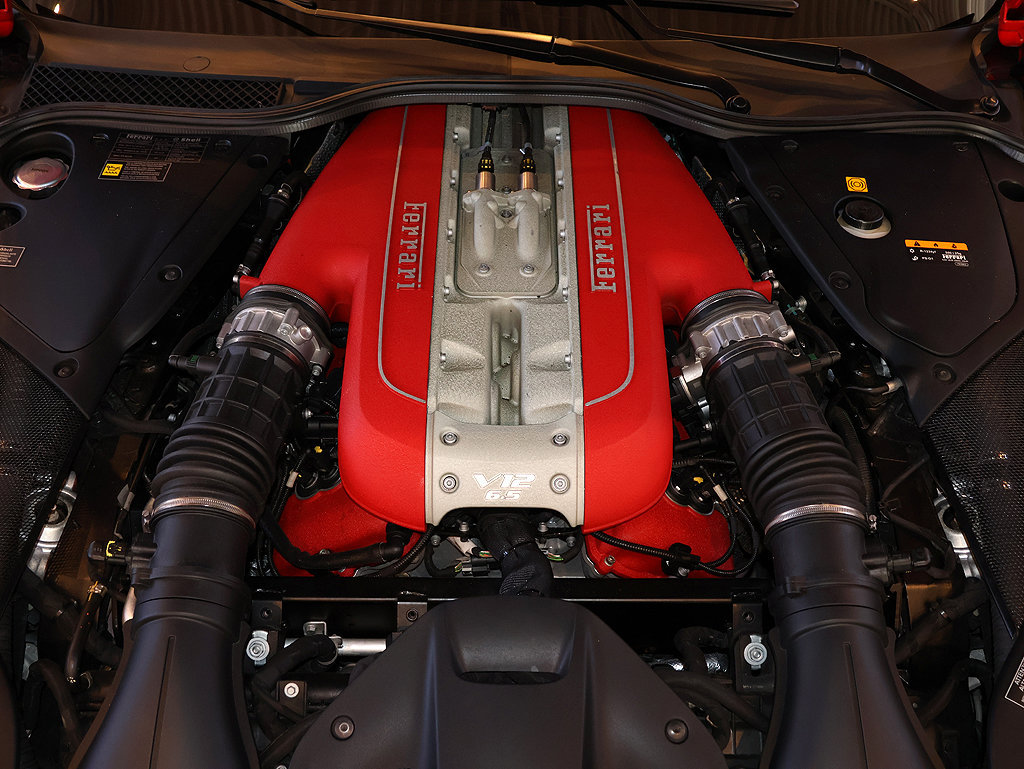 Certified 2018 Ferrari 812 Superfast RWD image 94