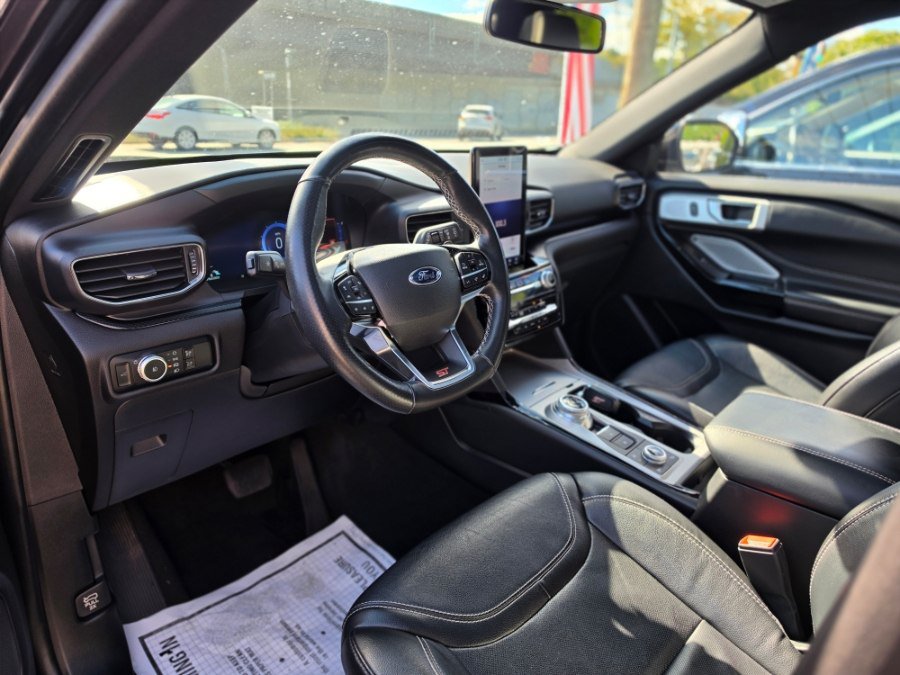 Used 2023 Ford Explorer ST AWD/4WD image 15