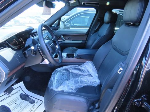 Used 2024 Land Rover Range Rover Long Wheelbase SE AWD/4WD image 10