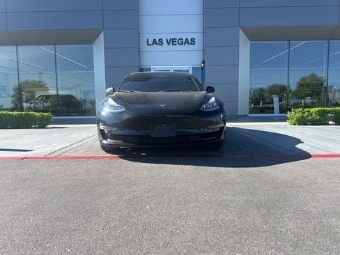 Used 2023 Tesla Model 3 Standard Range image 2