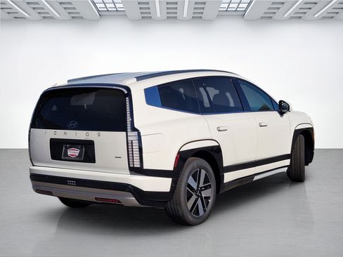 New 2026 Hyundai Ioniq 9 SEL image 4