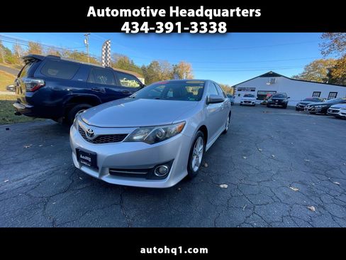 Used 2014 Toyota Camry SE image 1