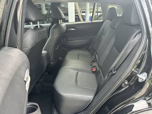 Used 2025 Toyota Corolla Cross XLE FWD image 27