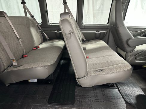 Used 2025 Chevrolet Express 3500 LT w/ LT Preferred Equipment Group image 39