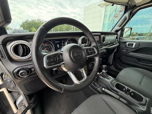 Used 2020 Jeep Wrangler Unlimited Sahara AWD/4WD image 14