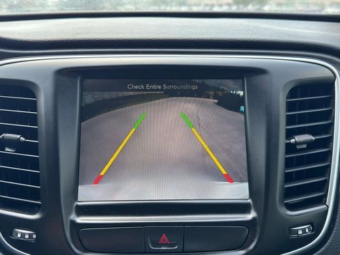 Used 2017 Chrysler 200 Limited Platinum FWD image 22