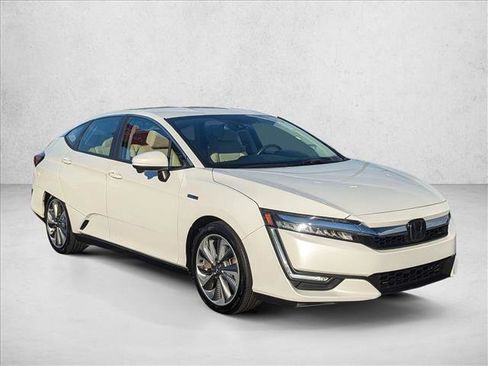 Used 2018 Honda Clarity Plug-In Hybrid image 3