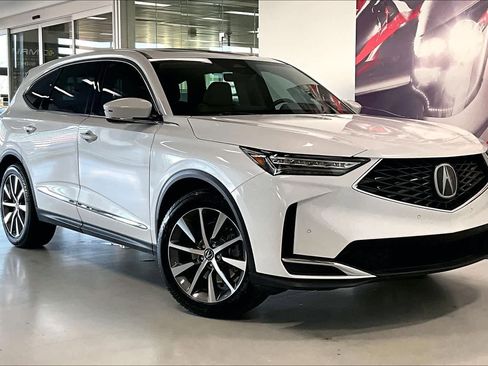 Certified 2025 Acura MDX SH-AWD w/ Technology Package image 19