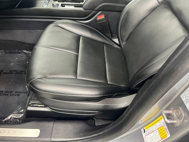 Used 2023 Lincoln Corsair AWD w/ Equipment Group 101A image 14