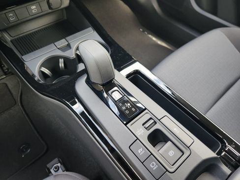 New 2027 Toyota Prius LE FWD image 21