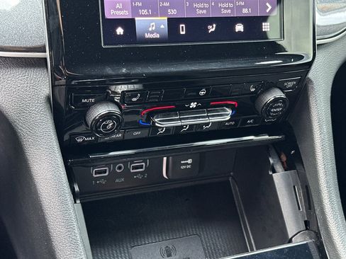 Used 2023 Jeep Grand Cherokee Altitude image 20