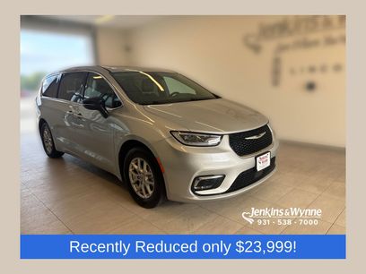 Used 2024 Chrysler Pacifica Touring-L