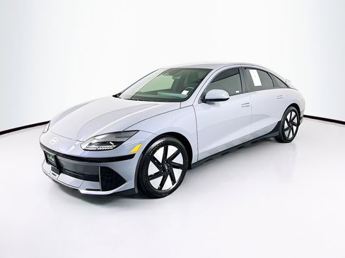 Used 2024 Hyundai Ioniq 6 SE RWD image 3