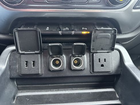 Used 2016 Chevrolet Silverado 1500 LTZ Z71 w/ LTZ Plus Package image 30