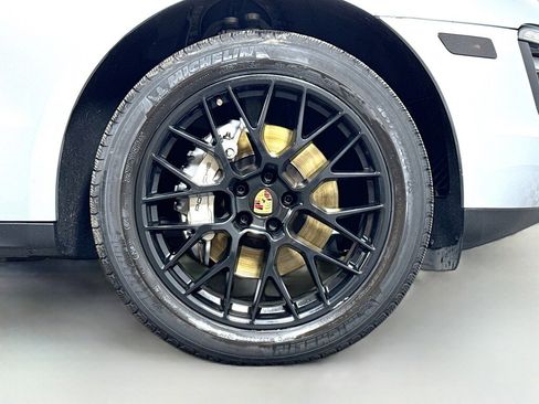 Used 2017 Porsche Macan S image 49