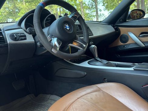 Used 2008 BMW Z4 3.0si image 10