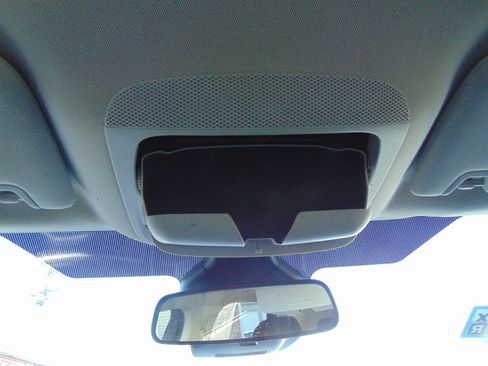 Used 2021 Ford Edge SE image 22